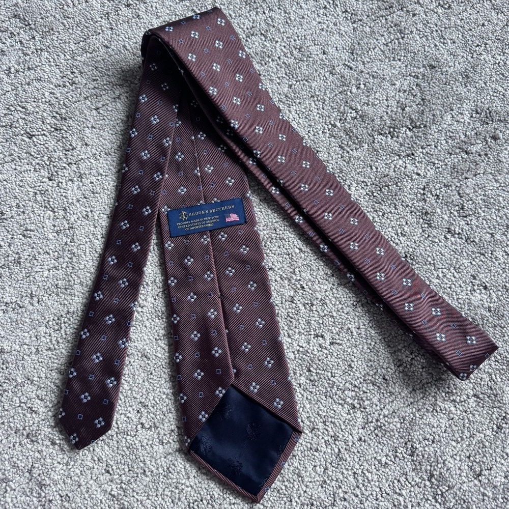2/$20 Brooks Brothers Silk Tie Brown Geometric Floral Made in USA - Picture 3 of 8